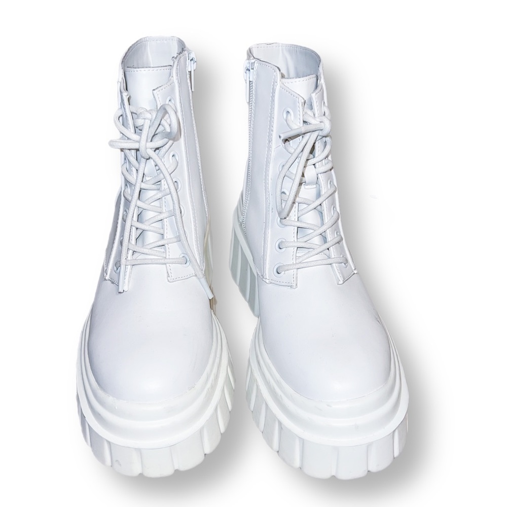 Lace-Up Front Platform Chunky Heeled Combat Boots